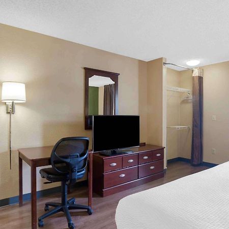 Suburban Studios Columbus Bradley Park Εξωτερικό φωτογραφία