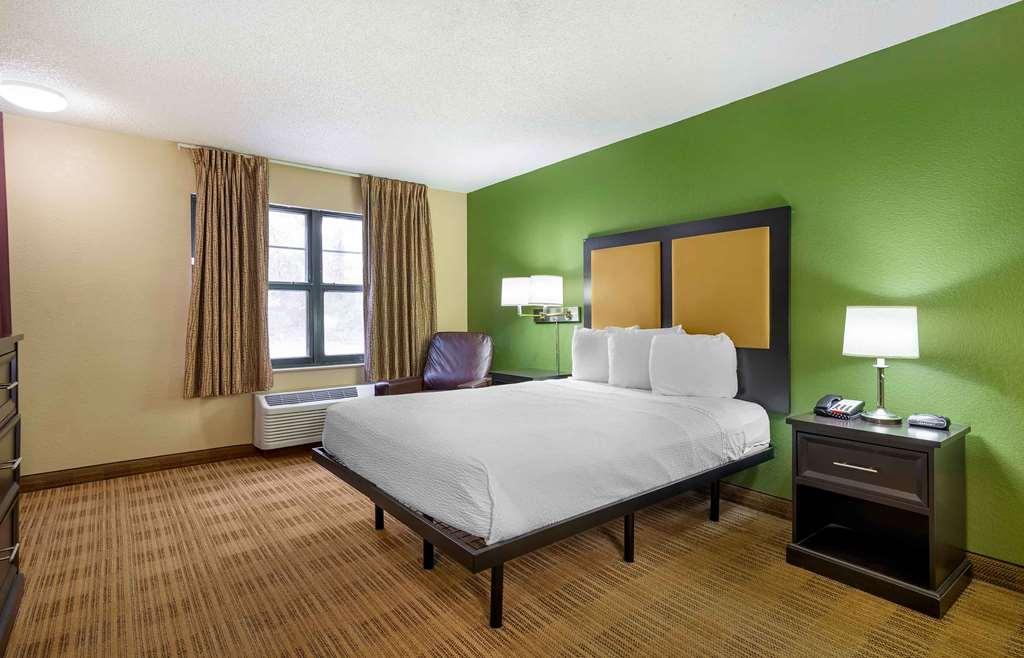 Suburban Studios Columbus Bradley Park Δωμάτιο φωτογραφία