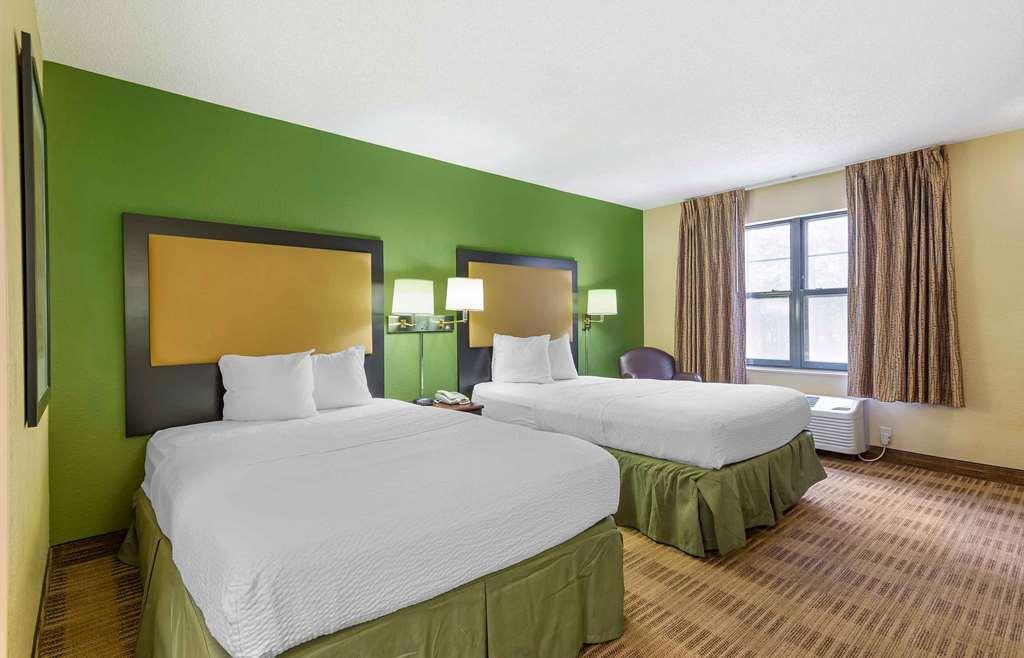 Suburban Studios Columbus Bradley Park Δωμάτιο φωτογραφία
