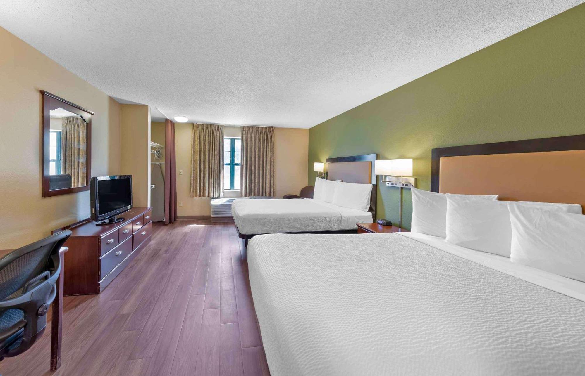 Suburban Studios Columbus Bradley Park Εξωτερικό φωτογραφία