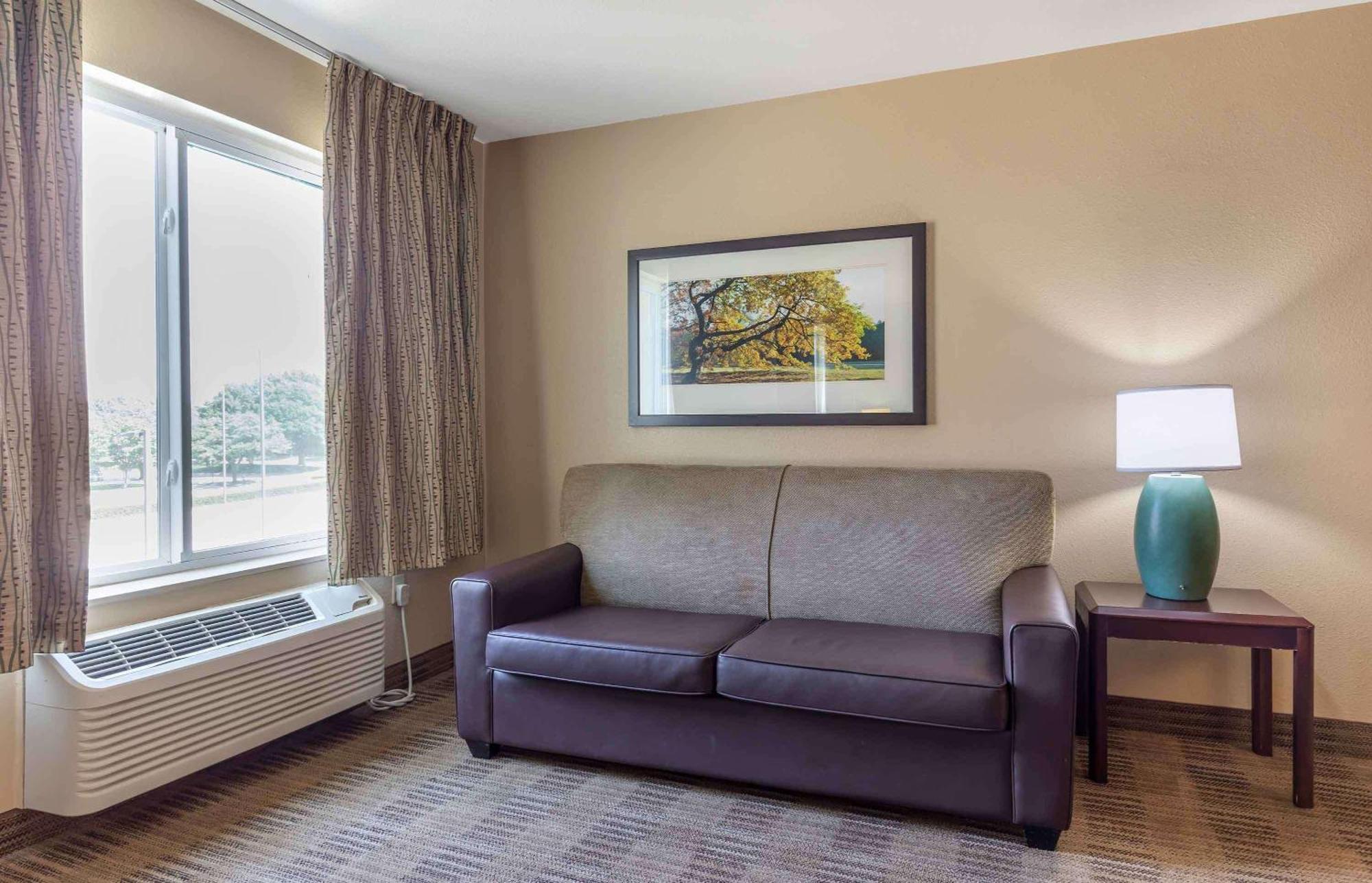 Suburban Studios Columbus Bradley Park Εξωτερικό φωτογραφία