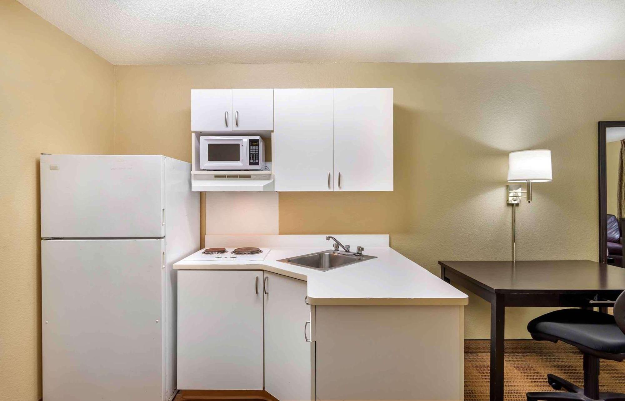 Suburban Studios Columbus Bradley Park Εξωτερικό φωτογραφία