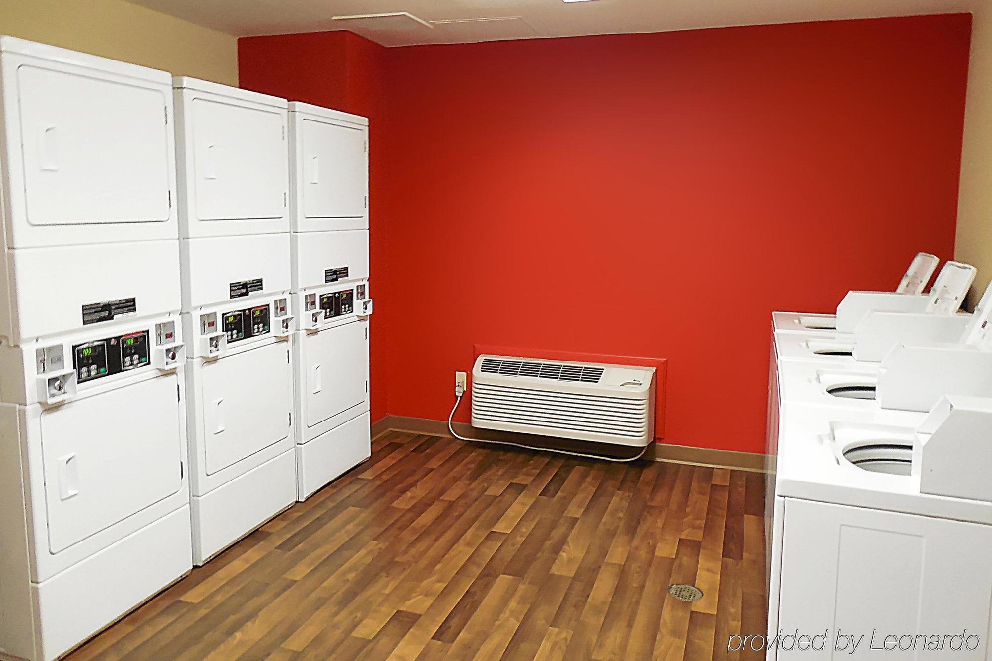Suburban Studios Columbus Bradley Park Εξωτερικό φωτογραφία