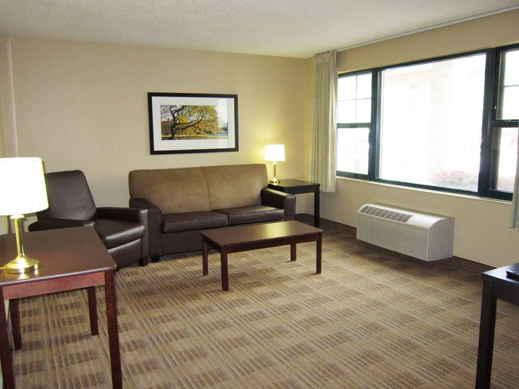 Suburban Studios Columbus Bradley Park Δωμάτιο φωτογραφία